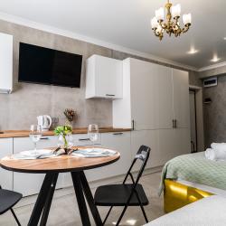 Фото Отель LetoApart (ЛетоАпарт) на улице Вербовая 7-10