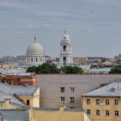 Номер полулюкс с 1 двуспальной кроватью с террасой (вид на город)