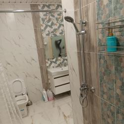 Коттедж улучшенный с 2 односпальными и 1 двуспальной кроватью