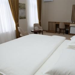 Номер улучшенный с 1 двуспальной кроватью