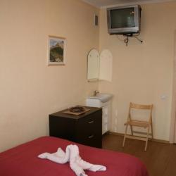 Комната эконом с 1 двуспальной кроватью (без балкона)