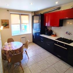 Фото Апартаменты на улице Георгия Амелина 42