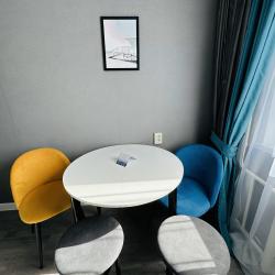 Фото Апартаменты на улице Обручева 1