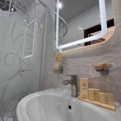 Номер стандарт с 2 односпальными кроватями (с завтраком)