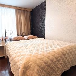Фото Апартаменты на улице Крупинова 4