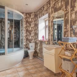 2-комнатные апартаменты улучшенные Двухкомнатные апартаменты у Храма Ильи Пророка, на втором этаже