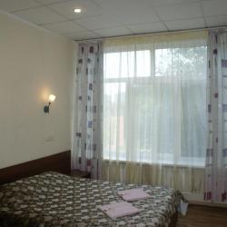 Номер стандарт с 1 двуспальной кроватью
