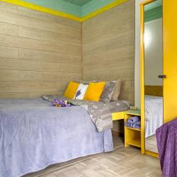 Номер семейный с 1 двуспальной кроватью Лаванда