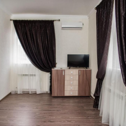 Номер стандарт с 1 двуспальной кроватью