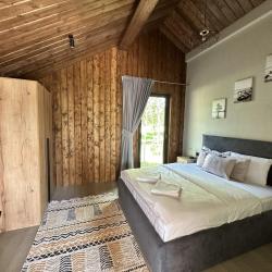 Фото Отель BarnHouse Village (БарнХаус Виллэдж)