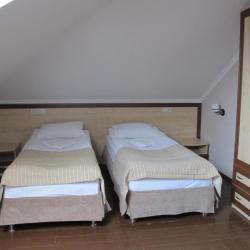 Номер эконом с 2 односпальными кроватями (мансарда)