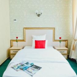 Номер стандарт с 1 двуспальной кроватью