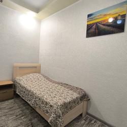 Кровать в 5-местном общем номере