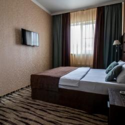 Номер стандарт с 1 двуспальной кроватью