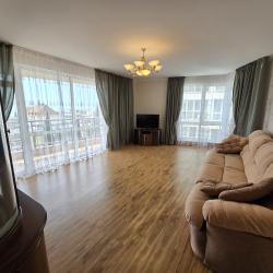 Фото Отель Просторная трехкомнатная квартира с видом на море!