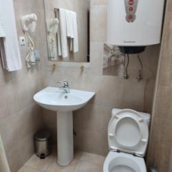 Номер полулюкс семейный с 1 двуспальной кроватью