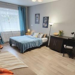 Фото Апартаменты на улице Антонова 2