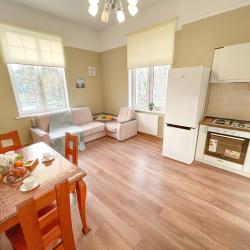 2-комнатные апартаменты люкс Balt-Apartments Pionerskii 4 с двумя спальнями