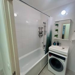 Фото Отель FAMILY COMFORT (ФЕМЕЛИ КОМФОРТ) на улице Александры Монаховой