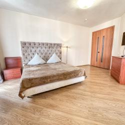 Фото Отель Royal Apart (Роял Апарт) на Циолковского