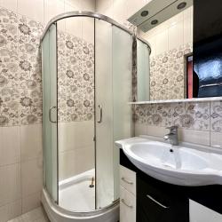Фото Отель RestHouse (РестХаус)