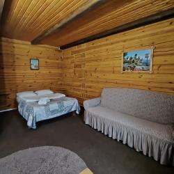 Комната комфорт семейная с 1 двуспальной кроватью