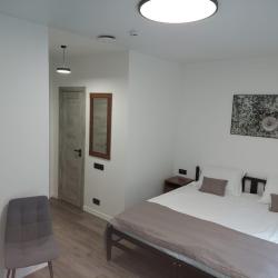 Номер эконом с 1 двуспальной кроватью