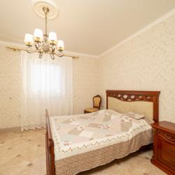 Фото Апартаменты на улице Демократическая