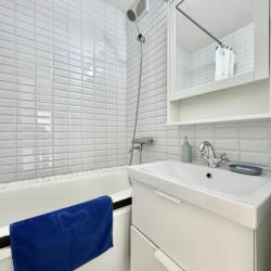Фото Апартаменты InRoomSPb на улице Энгельса 141/36