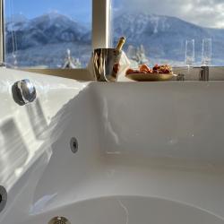 2-местные апартаменты люкс LIGHT LUX CHALET Краснодарский край, г.о. Сочи, пгт. Красная Поляна, Калиновая ул., 9/6