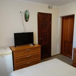 Номер стандарт эконом с 1 двуспальной кроватью