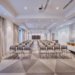 Фото Отель Holiday Inn Express Yerevan (Холидей Инн Экспресс )