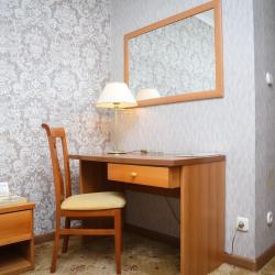 Номер стандарт с 1 двуспальной кроватью (с завтраком)