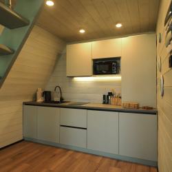 4-местный 1-комнатный коттедж премиум с 1 двуспальной кроватью