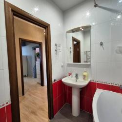 Фото Отель Трехкомнатная квартира в центре г.а