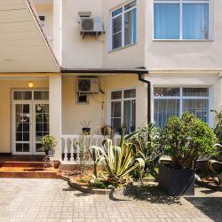 3-комнатные апартаменты люкс Цветочная 35 с 1 двуспальной кроватью