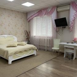 Номер комфорт с 1 двуспальной кроватью