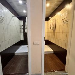 Кровать в 8-местном общем номере