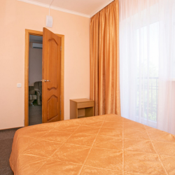 2-комнатный номер стандарт с 1 двуспальной кроватью