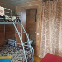 Номер комфорт с 1 односпальной и 1 двуспальной кроватью