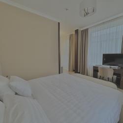 Номер люкс с 1 двуспальной кроватью