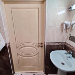 Номер стандарт улучшенный с 1 двуспальной кроватью