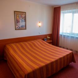 Номер стандарт улучшенный с 1 двуспальной кроватью