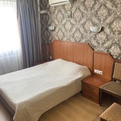 Номер комфорт с 1 двуспальной кроватью