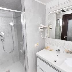 Номер стандарт с 1 двуспальной кроватью
