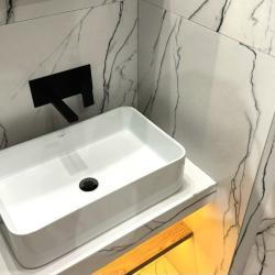 Фото Отель Новая лучшая в городе 3-комнатная квартира