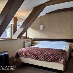 Номер эконом с 1 двуспальной кроватью (мансарда)
