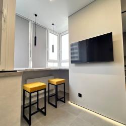 Фото Отель Smile Apartments (Смайл Апартментс) на улице Соколова 68/118c1