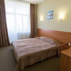 Номер стандарт с 1 двуспальной кроватью