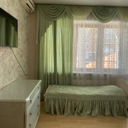 Комната стандарт с 1 односпальной и 1 двуспальной кроватью
